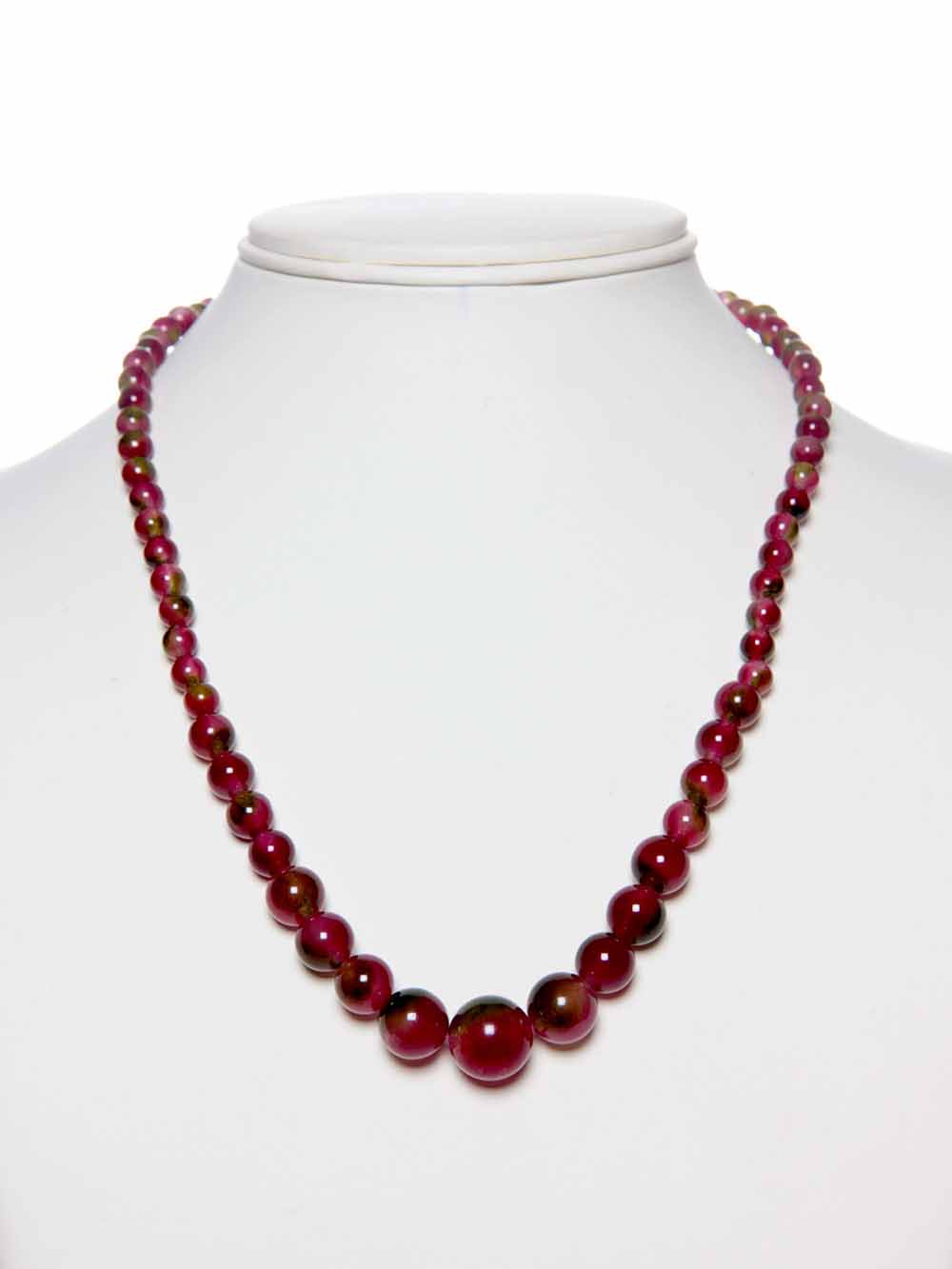 00137.jpg Genuine Red Crystal Semi Precious Stone Beautiful Necklace Look Pretty - Image 1