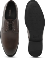 lightweight and Comfortable Oxford - Image 2